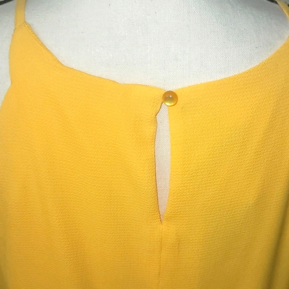 B. Wear Yellow Top - Picture 5 of 13